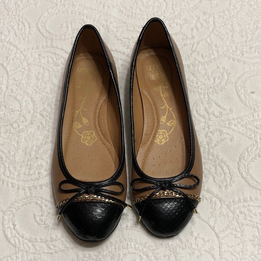 Mootsies Tootsies Size 9M Two-Tone Ballet Flats in Black & Tan